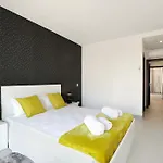 Original 3 Bedroom Downtown