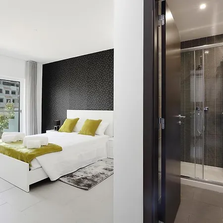 Original 3 Bedroom Downtown * אלבופיירה