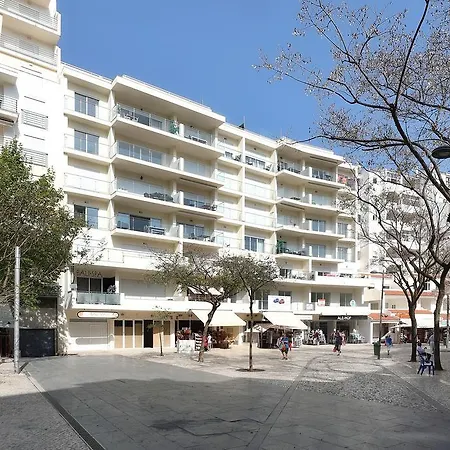 Original 3 Bedroom Downtown * 알부페이라