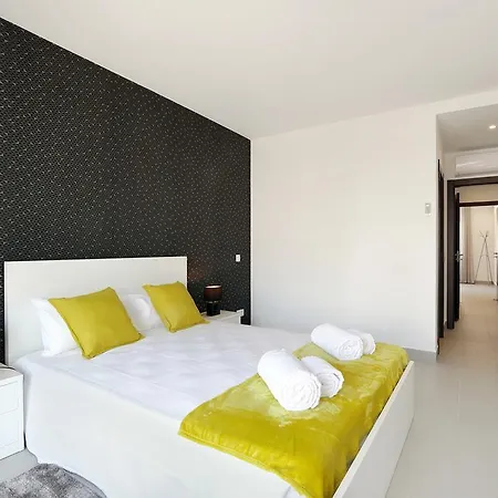 Original 3 Bedroom Downtown