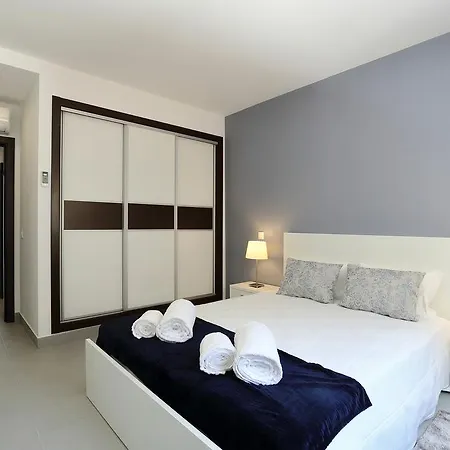 Original 3 Bedroom Downtown Διαμέρισμα Αλμπουφέιρα