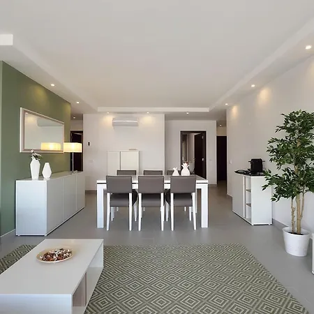 Original 3 Bedroom Downtown