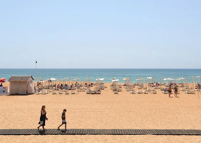 Original 3 Bedroom Downtown Apartamento Albufeira